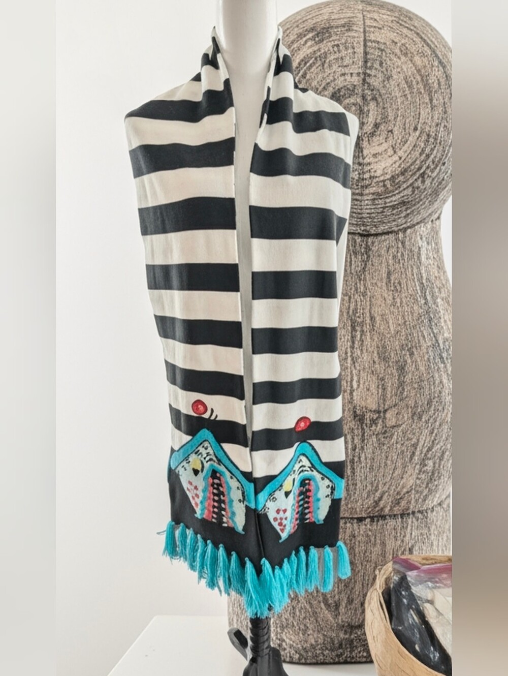 758 🪱 Beetlejuice Sandworm Black & White Striped Knit Scarf 🖤